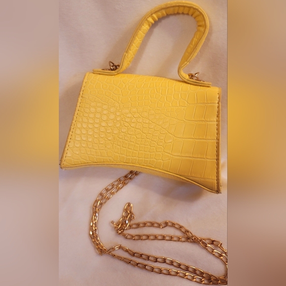 Cute Fashion Yellow Crocodile Patent‎ Leather Mini Crossbody Purse - Picture 5 of 11